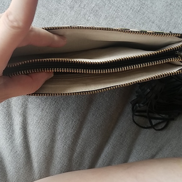 NWOT Ann Taylor Clutch - Picture 2 of 6